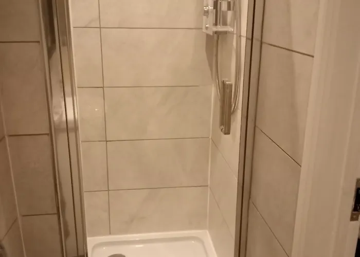 Апартаменти Lower Cheltenham Place Бристоль