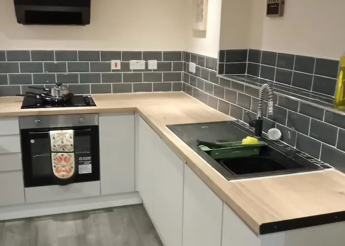 Lower Cheltenham Place *