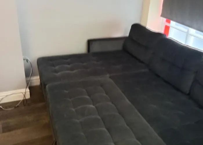 Lower Cheltenham Place * بريستول